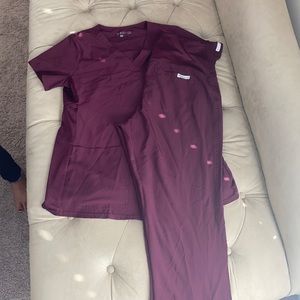 Maternity scrubs